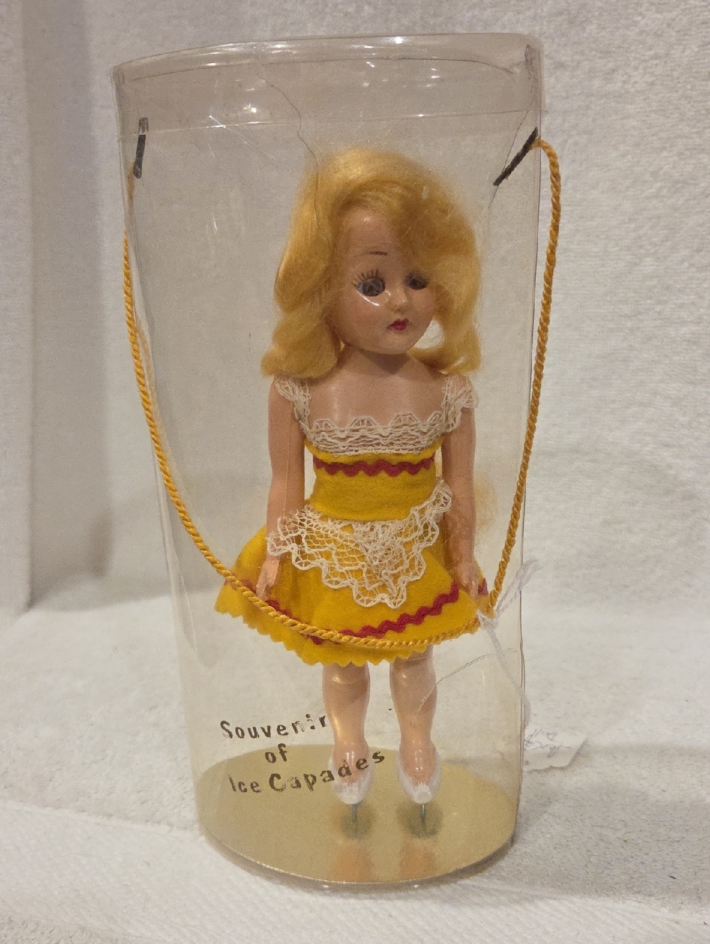 VINTAGE ICE CAPADES SOUVENIR DOLL